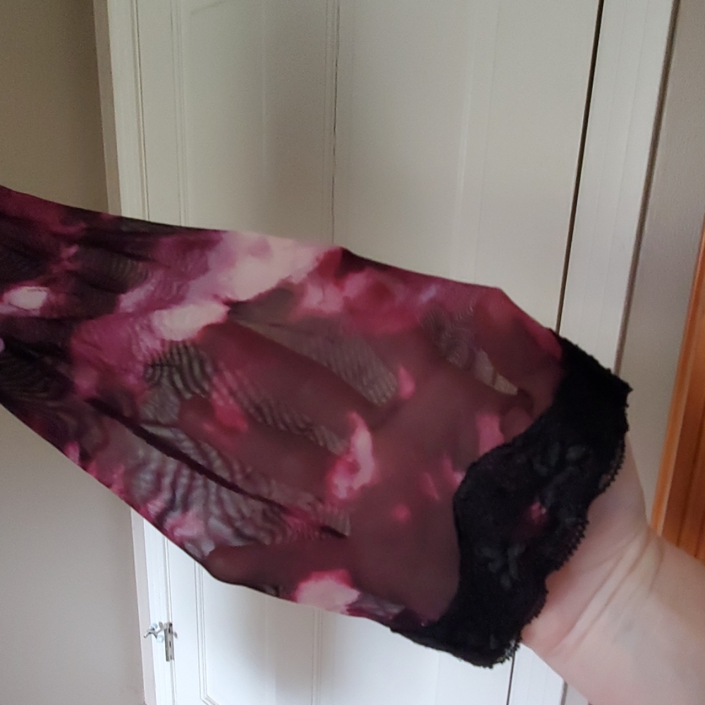 INC mock wrap top with sheer sleeves, size S - Picture 4 of 8